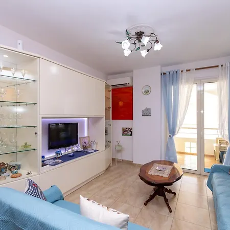 Daire Wave Whispers *