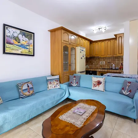 Wave Whispers Appartement *