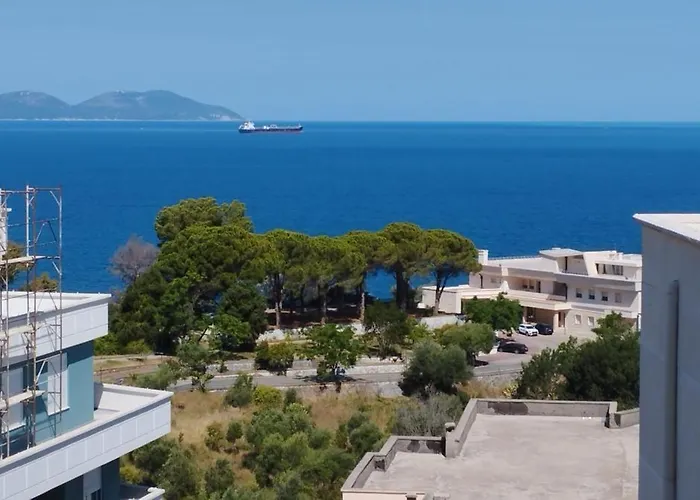 Wave Whispers Appartement Vlorë