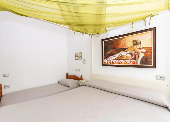 Wave Whispers * Vlorë